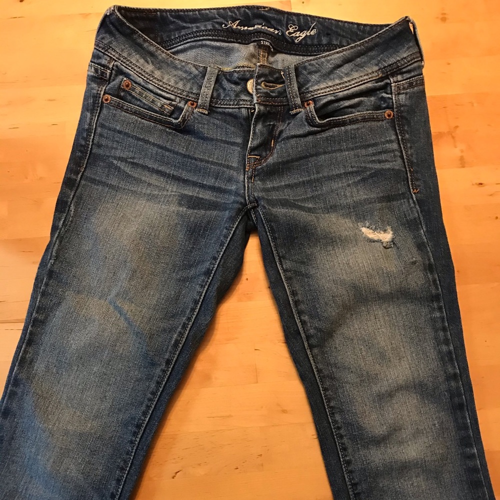 American Eagle Ladies Long Crop Shorts